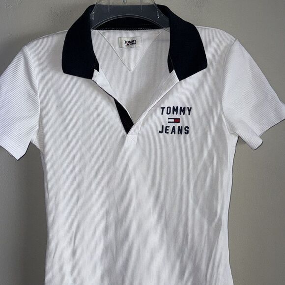 TOMMY HILFIGER TOMMY JEANS RIBBED CROP TOP POLO SHIRT - Picture 2 of 5